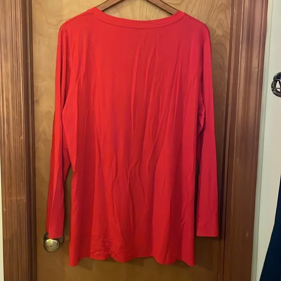 Red long-sleeved top, XL, New - Picture 3 of 6